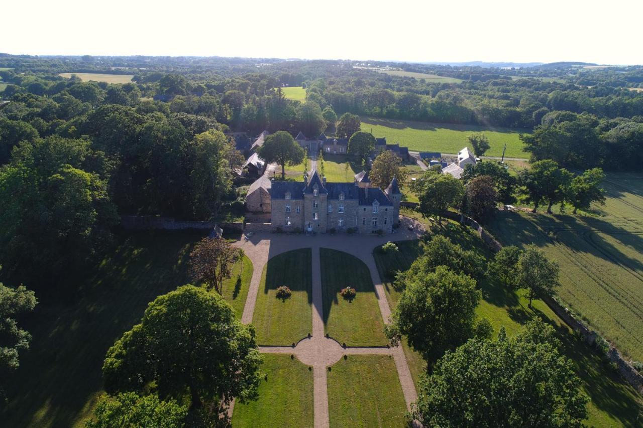 Chateau De Cadouzan Saint-Dolay 외부 사진